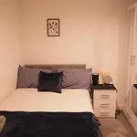 City Centre - Modern Apartment