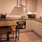 City Centre - Modern Apartment